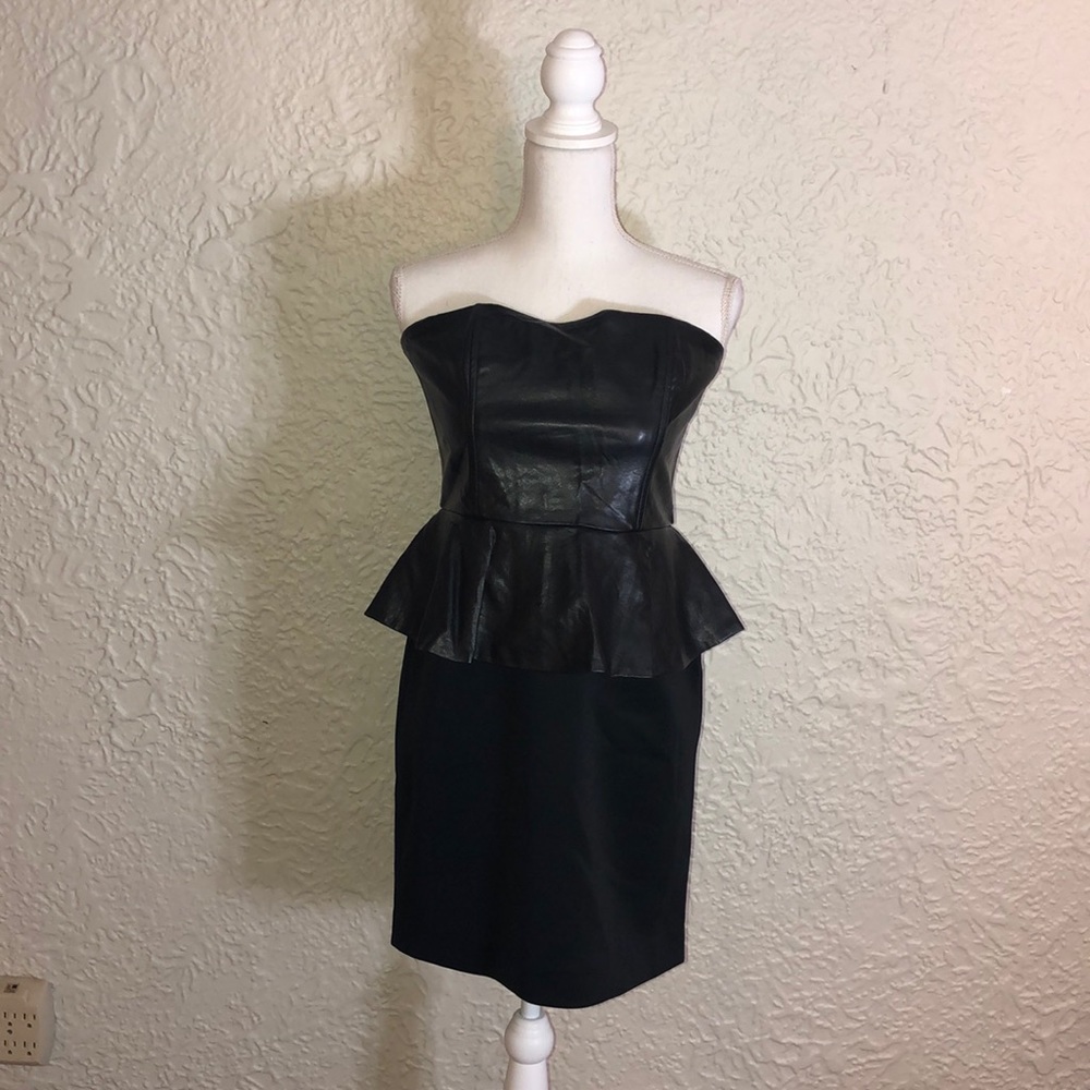 Sooo Sexy and classy at the same Time .  New